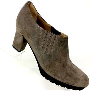 Anyi Lu grey-brown suede ankle bootie w/block heel